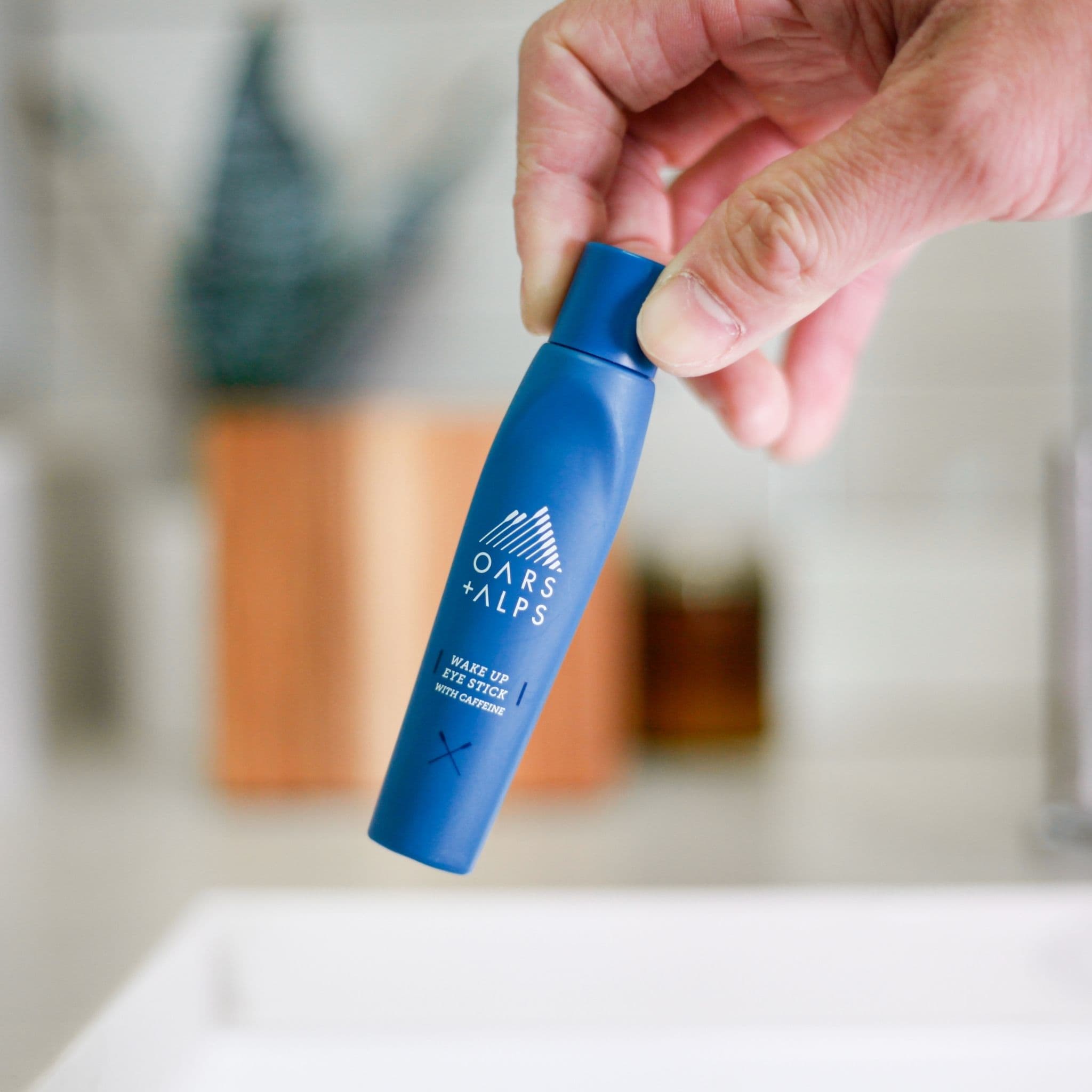 Oars + Alps Wake Up Men's Eye Roller and Eye Depuffer, Caffeine Infused